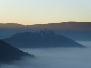 Hohen Urach im Nebel